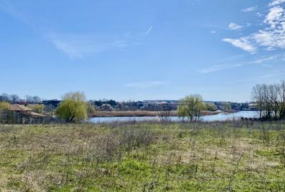 Teren vedere partiala lac si padure, toate utilitatile, centru Corbeanca