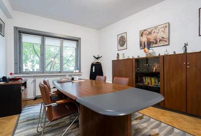 Apartament cu 3 camere decomandat în Unirii