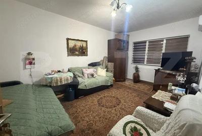 Garsonieră decomandată în Central - 2