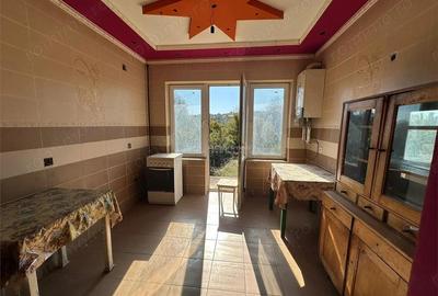 Casă cu 4 camere cu Teren 390 Mp în Central - 9