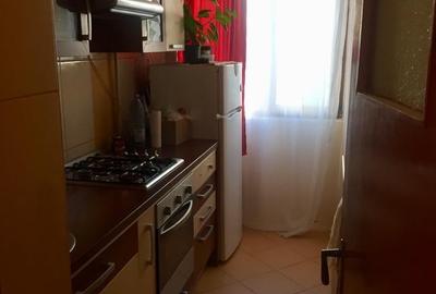 Apartament cu 3 camere semidecomandat, mobilat în Drumul Taberei - 2