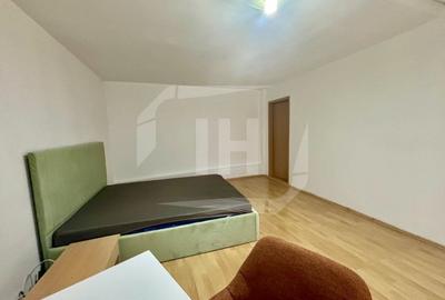 Apartament cu 3 camere decomandat, mobilat în Central - 1