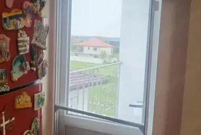 Apartament cu 3 camere decomandat în Rahova