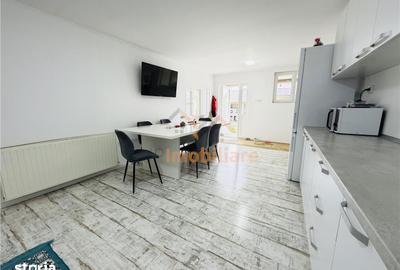 Casă cu 5 camere cu Teren 1000 Mp în Girișu de Criș - 12