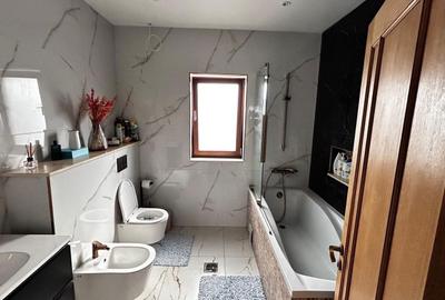 Casă cu 3 camere în Dancu - 2