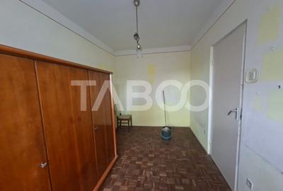 Apartament 2 camere de vanzare strada Luptei la etajul 3 Apartament 2 camere de vanzare strada Luptei la etajul 3 - 3