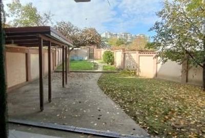 CASĂ TIP DUPLEX în zonă bună, disponibilă exclusiv prin proprietar - 1