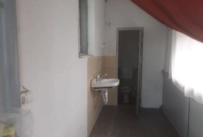 Spațiu comercial, de 140 mp, în Central - 7