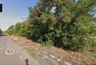 Teren de 3200 mp, în Traian - 2