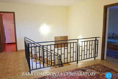 BUJORENI, CASA CU SPATII GENEROASE - 12