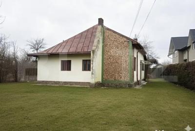 Casă cu 3 camere cu Teren 1159 Mp în Central - 1