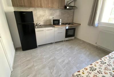 DE INCHIRIAT! Apartament 2 camere decomandat 60 mp , Sector 4 - 31
