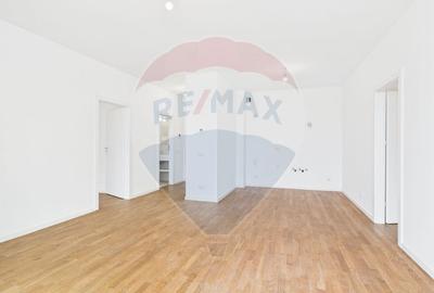 Apartament cu 3 camere decomandat în Băneasa - 15