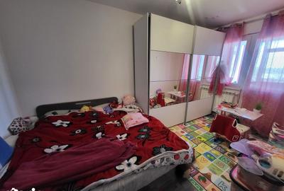 Apartament cu 3 camere decomandat în Micro 13 - 2