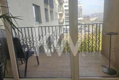 Apartament cu 2 camere decomandat în Tractorul - 8