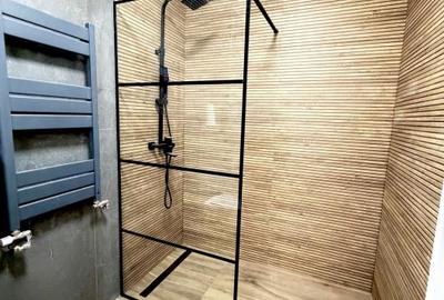 Apartament cu 3 camere în Florești