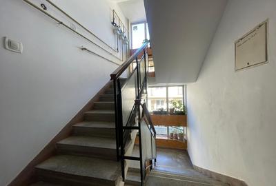 Apartament cu 3 camere decomandat în 1 Mai