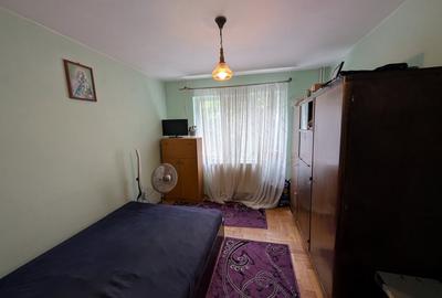 Zona Cora - 3 camere, etaj 3 - 5