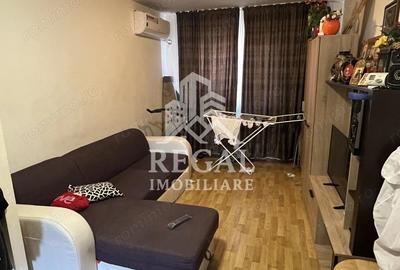 Apartament 3 camere de vanzare Micro 5/1, Bd. Traian - 3