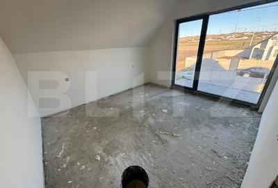 Casa P+M, exterior finisat, interior la gri, 500 mp teren, Simnicul de jos - 4
