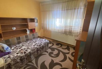 Apartament cu 3 camere decomandat, mobilat în Filiași - 4
