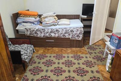 Apartament cu 3 camere decomandat în Progresul - 12