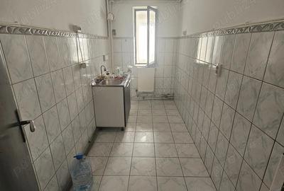 Vand apartament doua camere semidecomandat Calea Moldovei Gheraesti - 5