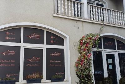 Casă individuală cu 5 camere cu Teren 500 Mp în Central