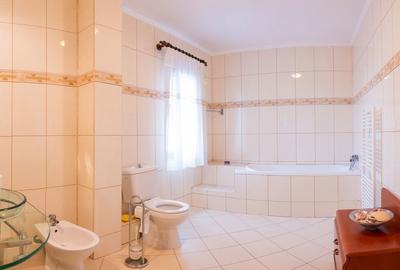 Casă cu Teren 356 Mp în Ultracentral - 3