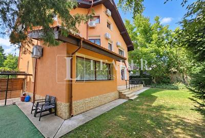 Casă cu 8 camere cu Teren 550 Mp în Iancu Nicolae
