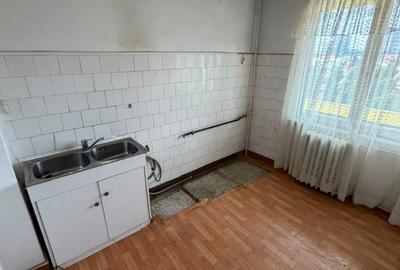 Apartament cu 3 camere semidecomandat în Punctele Cardinale - 11