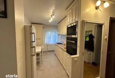 Apartament cu 3 camere decomandat, mobilat în Între Lacuri - 2