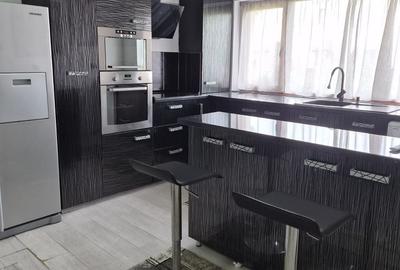 Casă cu 4 camere cu Teren 120 Mp în 1 Decembrie
