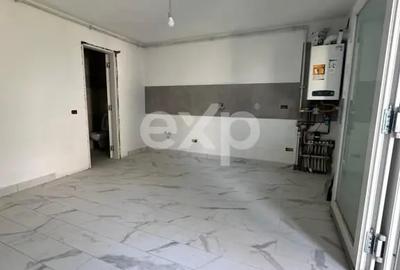 Apartament cu 2 camere semidecomandat în Micro 8