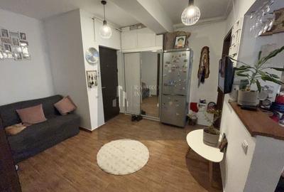 Apartament cu 2 camere decomandat în Metalurgiei