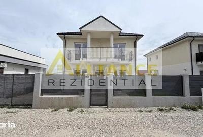 Casă individuală cu 4 camere cu Canalizare în Berceni
