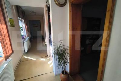 Casă cu 3 camere cu Teren 559 Mp în Romanești