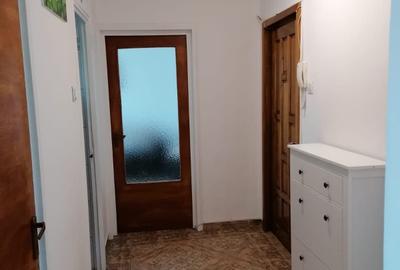 Apartament cu 2 camere decomandat în Rahova