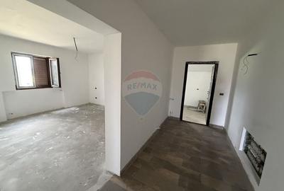 Casă individuală cu 5 camere cu Teren 3960 Mp în Lămotești - 9