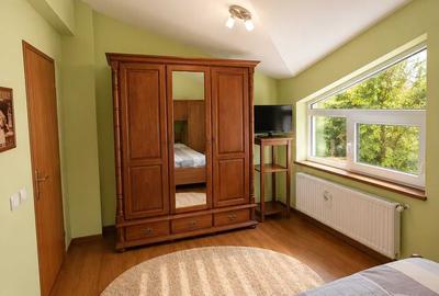 Casă cu 3 camere cu Teren 180 Mp în Palazu Mare