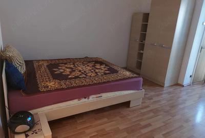 Garsonieră semidecomandată în Obor