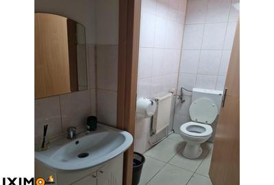 Spațiu comercial, de 55 mp, în Central - 3