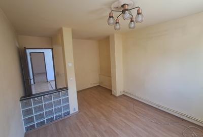 Apartament cu 2 camere decomandat în Colentina - 2