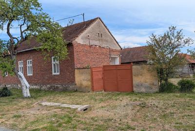 Casă cu 3 camere decomandat în Bulci - 1