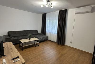 Apartament cu 2 camere decomandat în Spitalul Județean