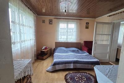 Casă cu 4 camere cu Teren 1500 Mp în Zamostea - 2