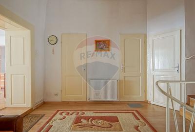 Apartament cu 2 camere semidecomandat, mobilat în Centrul Istoric - 4