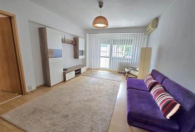 Apartament cu 3 camere semidecomandat, mobilat în Central - 1