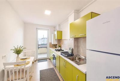 Apartament cu 2 camere decomandat, mobilat în Tractorul