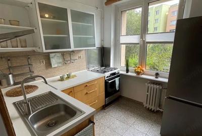 Apartament cu 2 camere semidecomandat în Aradului